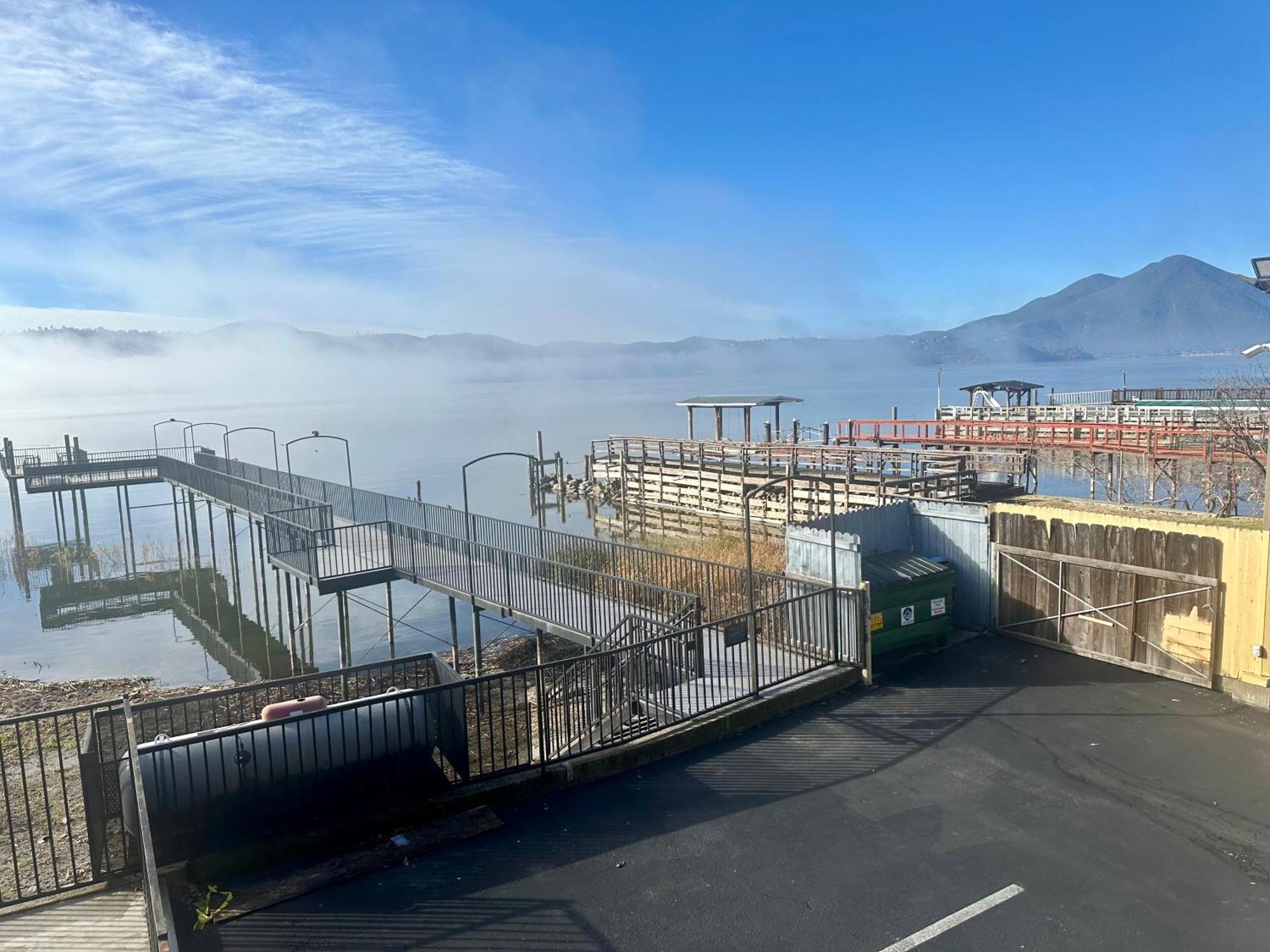 Americas Best Value Inn And Suites Clearlake Exterior photo