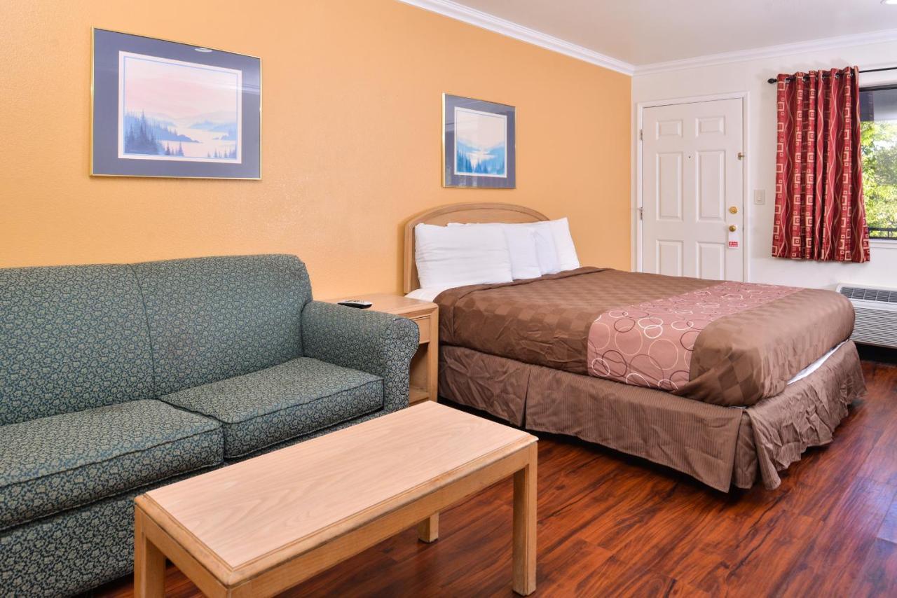 Americas Best Value Inn And Suites Clearlake Exterior photo